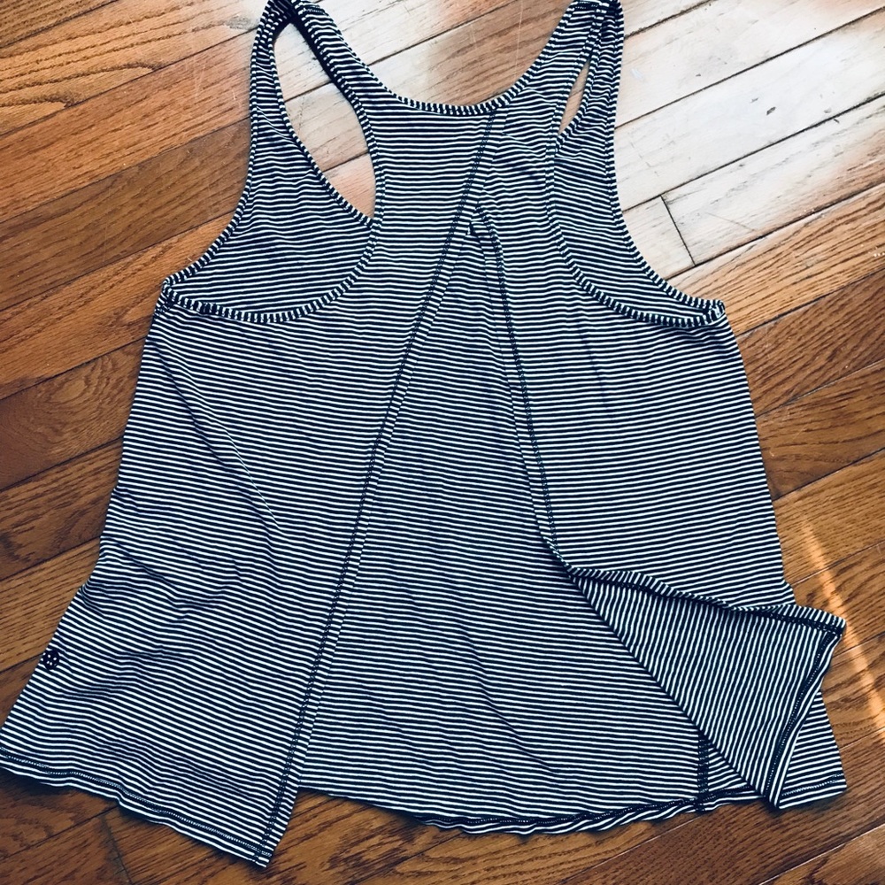 lululemon scoop tie back tank stripe sz 4